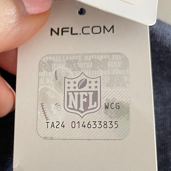 NFL Seattle Seahawks Team Apparel Womens SS Crew Neck T Shirt Blue Wht Sz S NWT - Picture 8 of 12